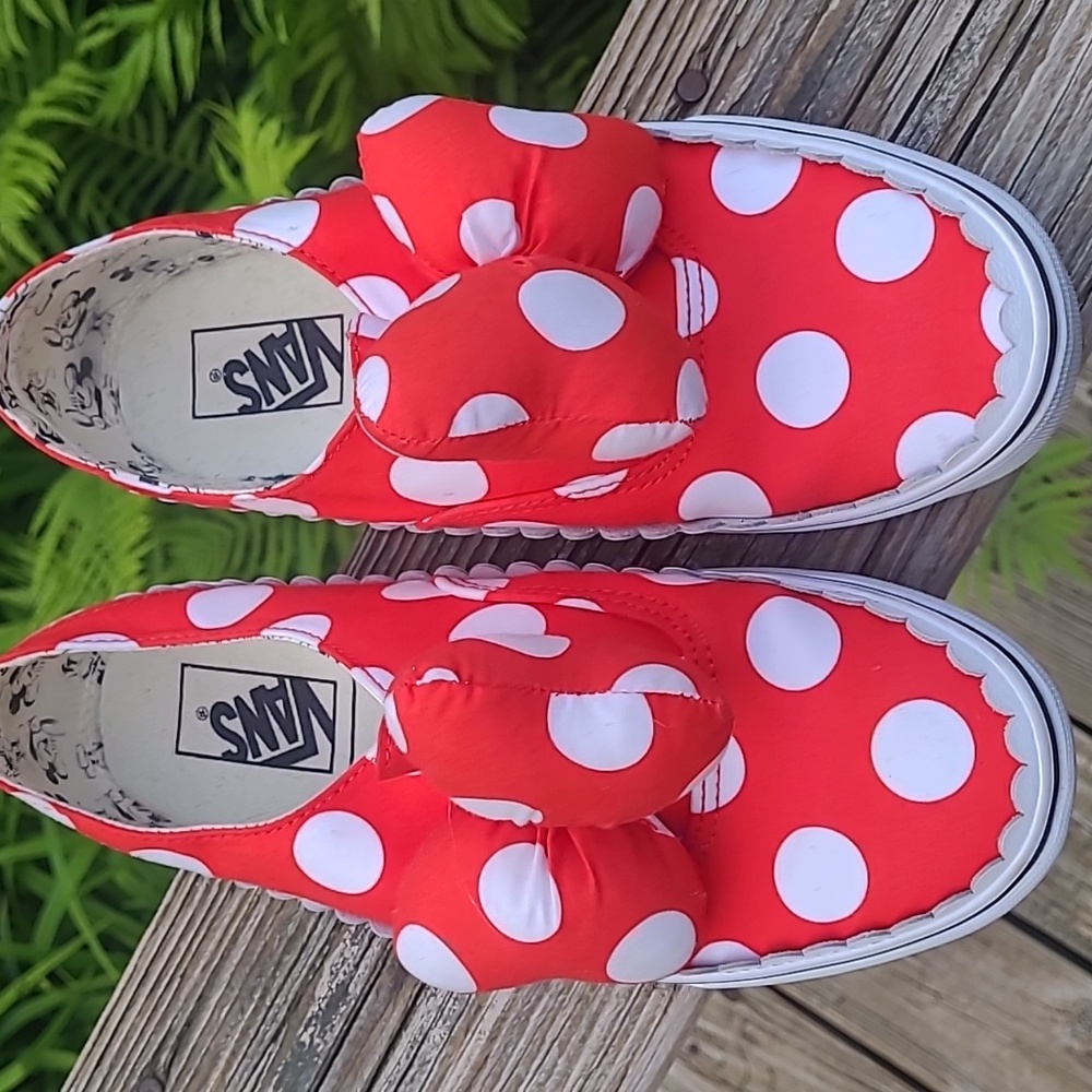 NWOT• Vans Rare Minnie Mouse Puffy Bow Sneakers